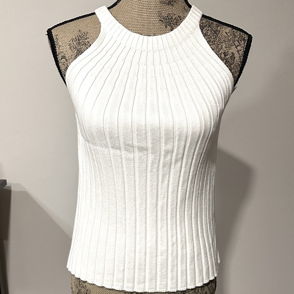 Rue and Willow Tops - Rue and Willow Elegant White Ribbed sweater halter Top Size Small